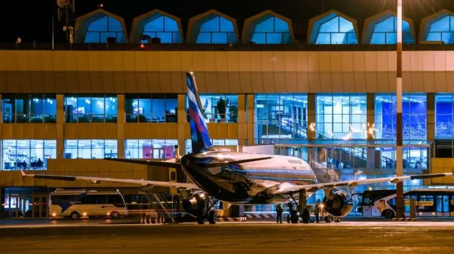 plane.webp